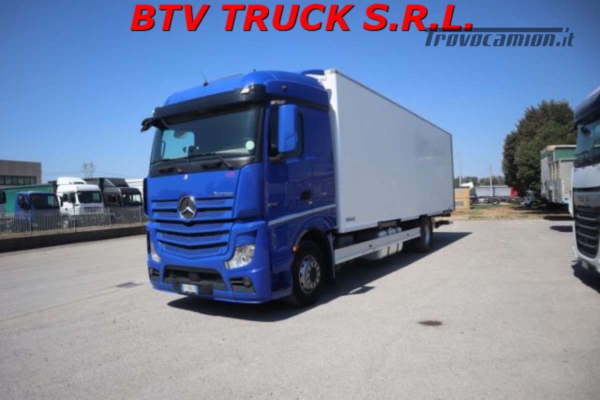 ACTROS 1843 SCARRABILE FURGONATO 9.60M CON SPONDA  Machineryscanner