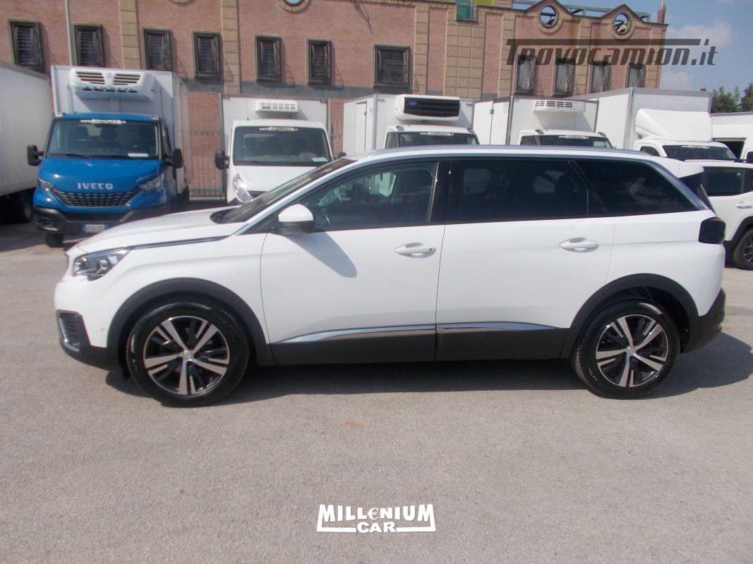 PEUGEOT 5008 ALLURE 11/2018  Machineryscanner