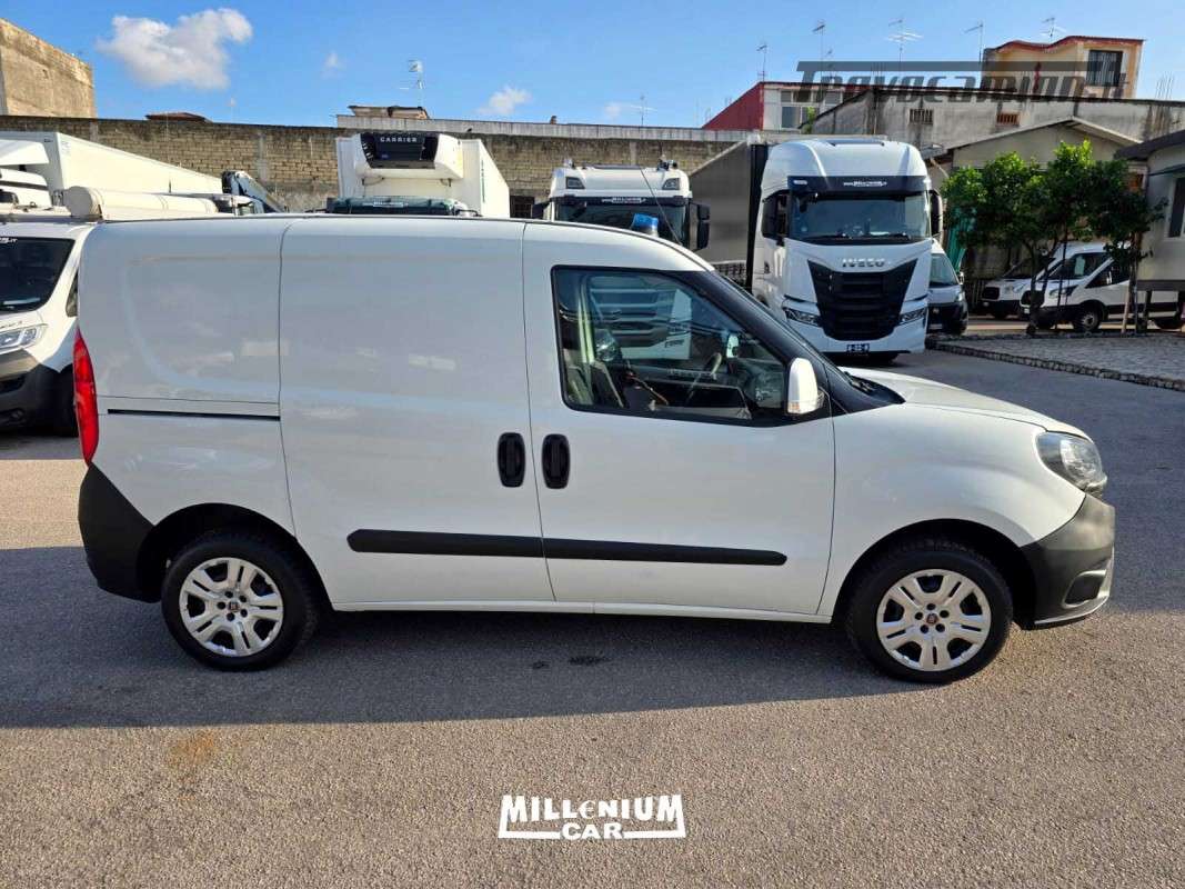 DOBLO 1,3 MJT TRASPORTO ORGANI LAMPEGGIANTI E SIRENE 2019  Machineryscanner