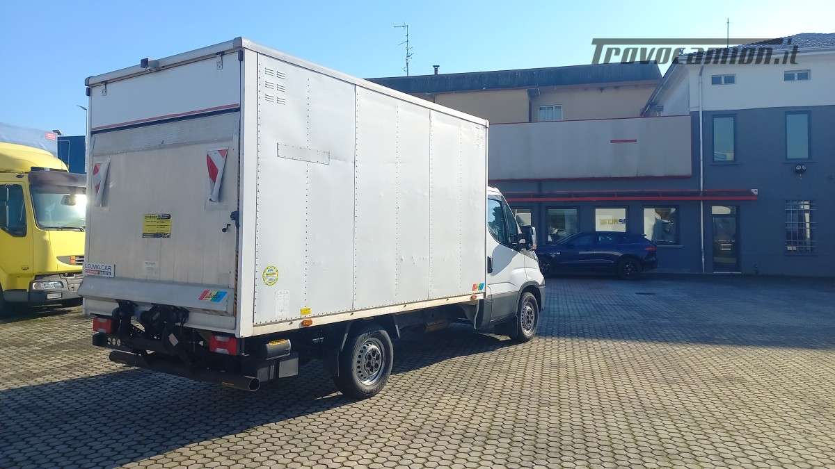 IVECO DAILY 35S15  Machineryscanner