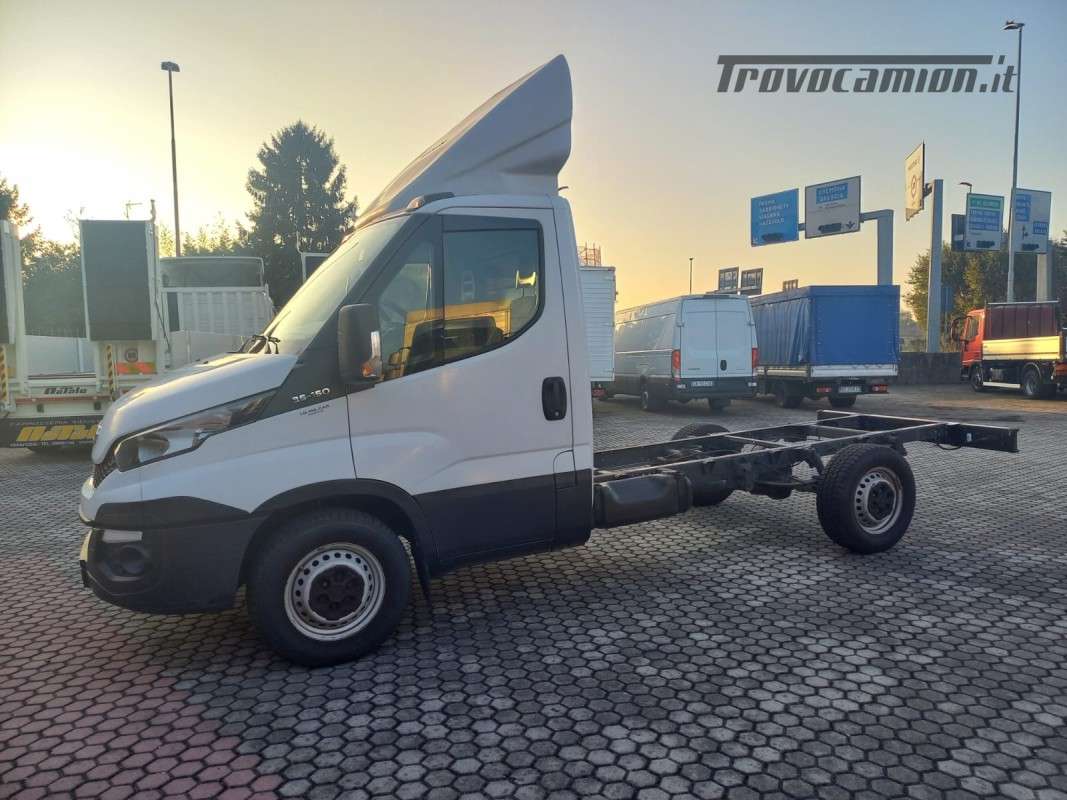 IVECO DAILY 35S15  Machineryscanner